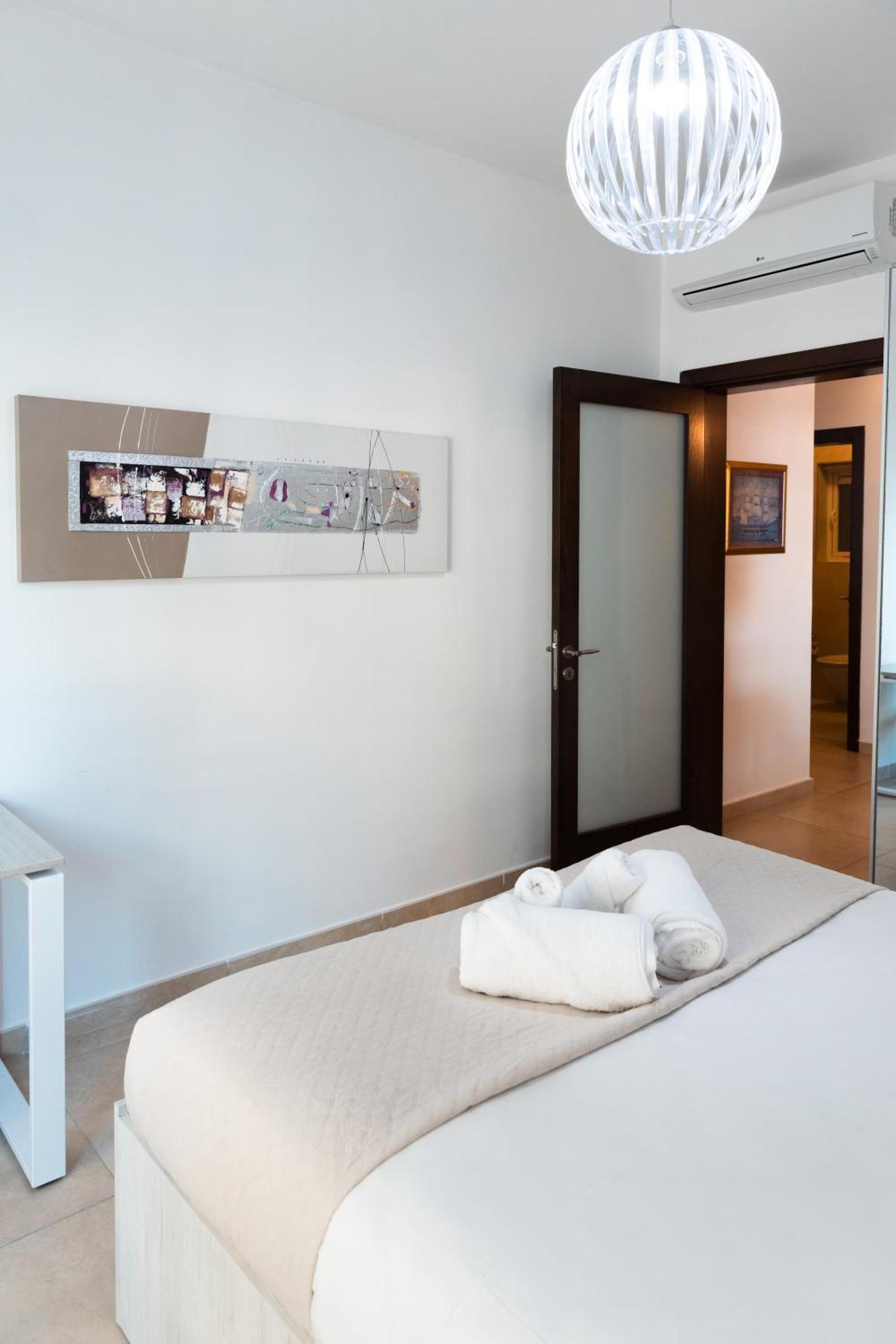 Luxury Seafront 3Br With Pool By Arcobnb Sliema Exteriör bild