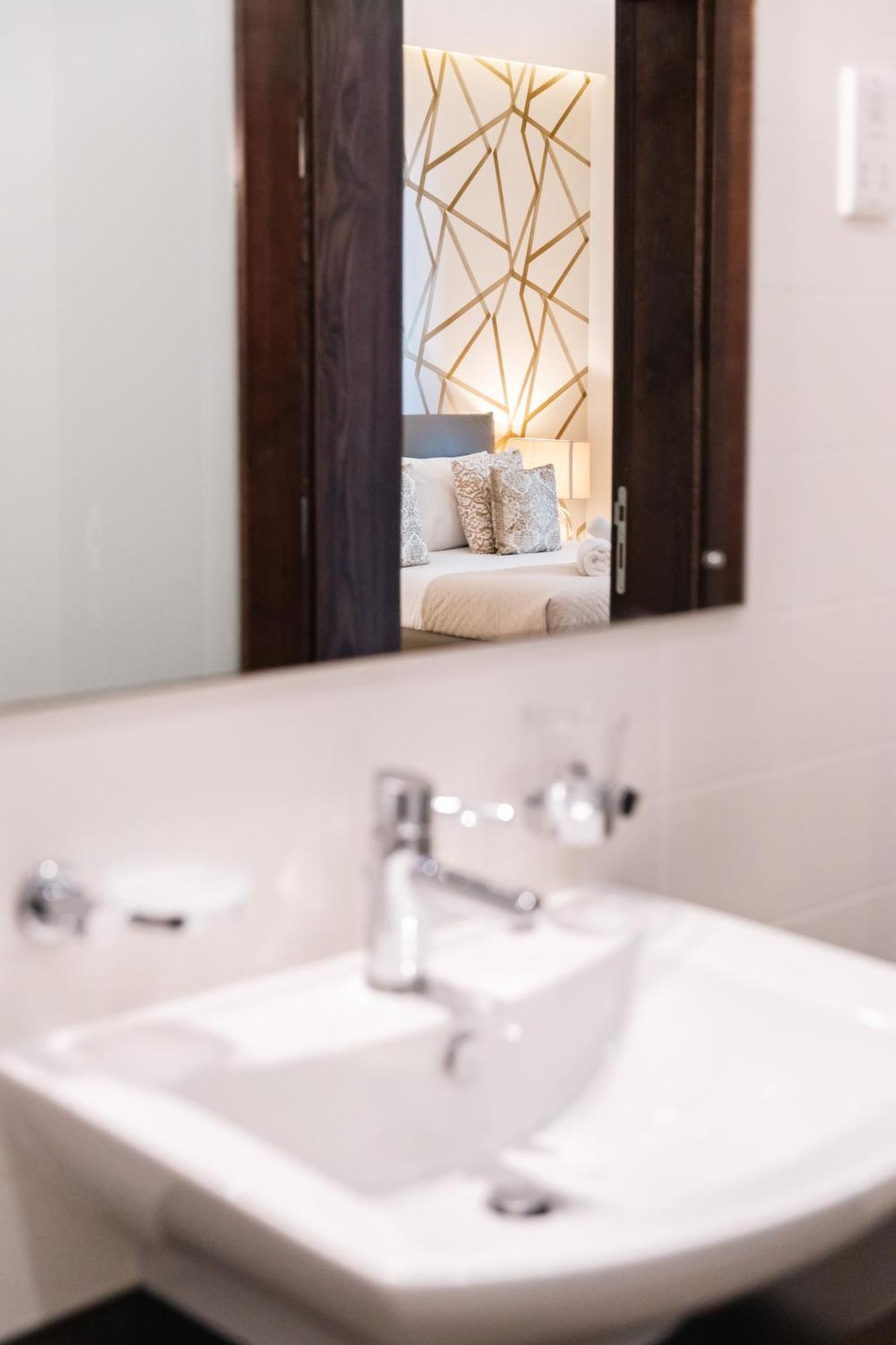 Luxury Seafront 3Br With Pool By Arcobnb Sliema Exteriör bild