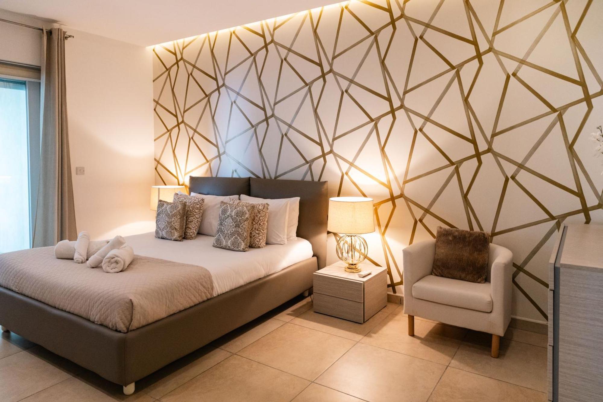 Luxury Seafront 3Br With Pool By Arcobnb Sliema Exteriör bild