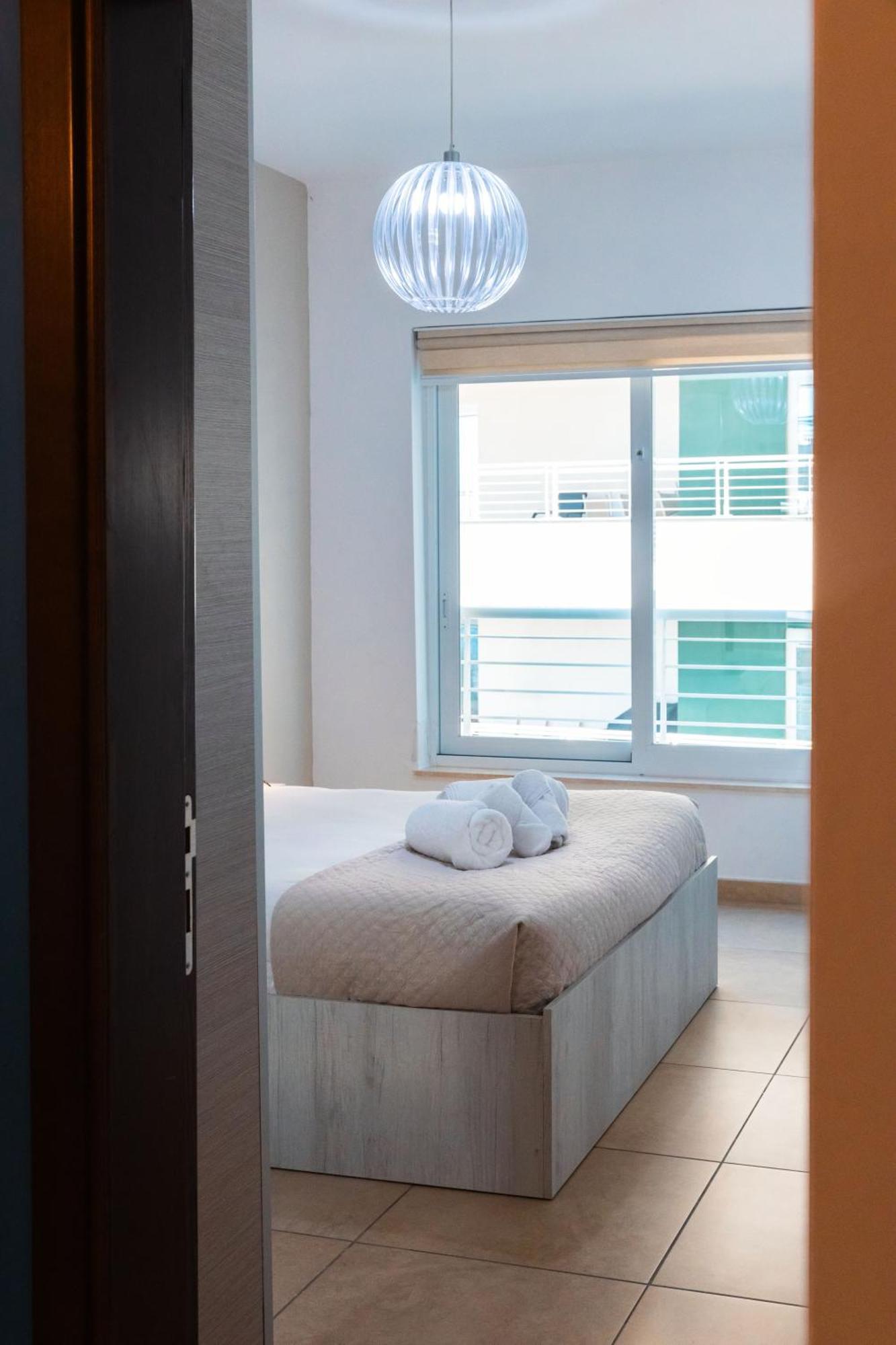 Luxury Seafront 3Br With Pool By Arcobnb Sliema Exteriör bild