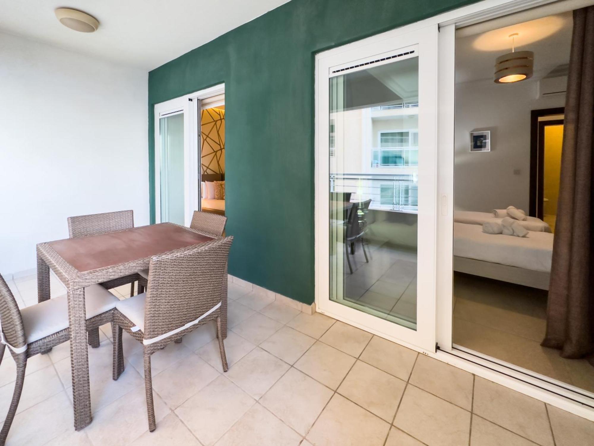 Luxury Seafront 3Br With Pool By Arcobnb Sliema Exteriör bild