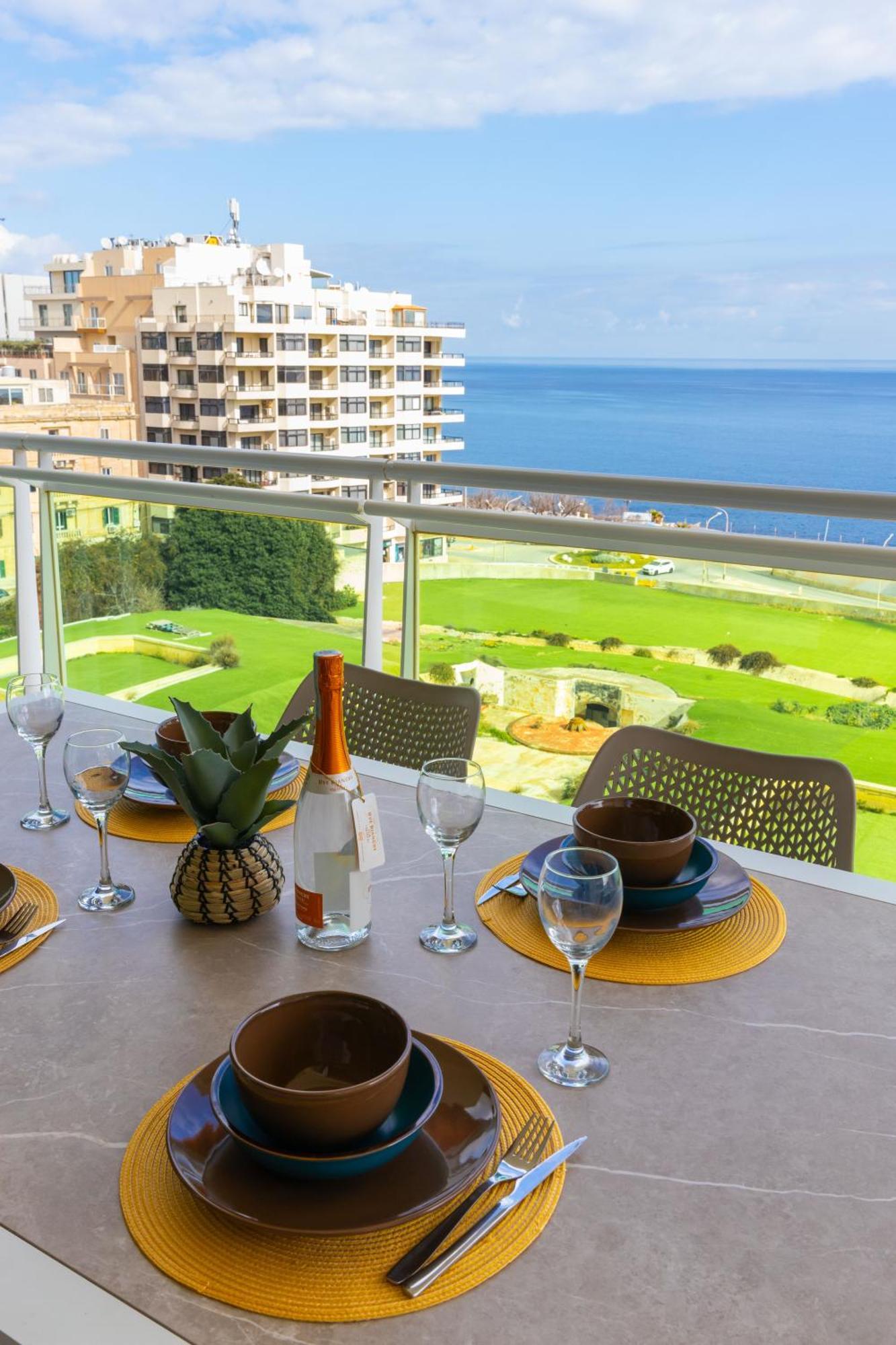 Luxury Seafront 3Br With Pool By Arcobnb Sliema Exteriör bild
